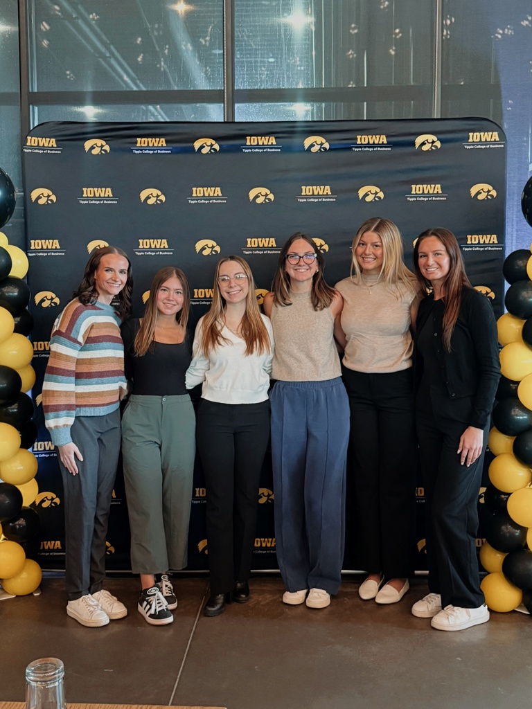 Tippie event student group posing for a photo